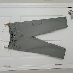 Eddie Bauer green/grey capris